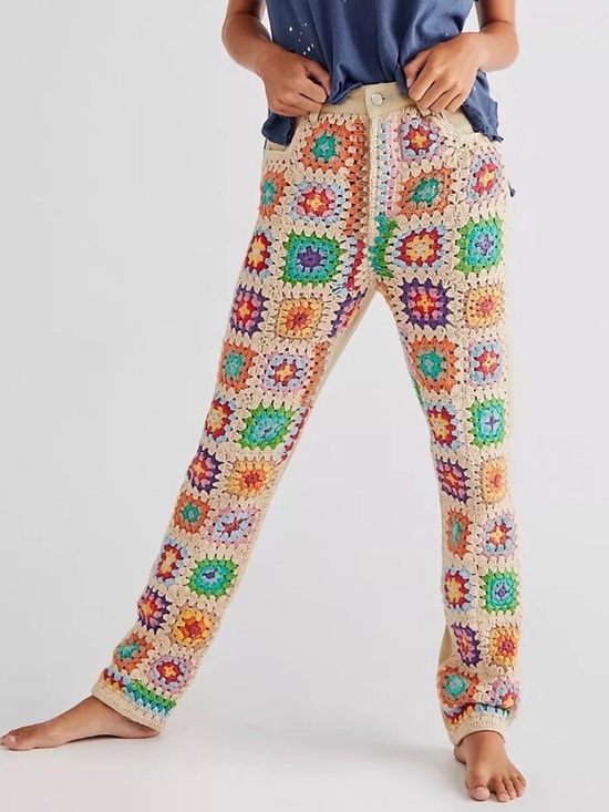 Free People Pants - Free People NWT Zuri Cream Crochet Mom Button Fly Boho Jeans Pants **Size 29** 🌸
